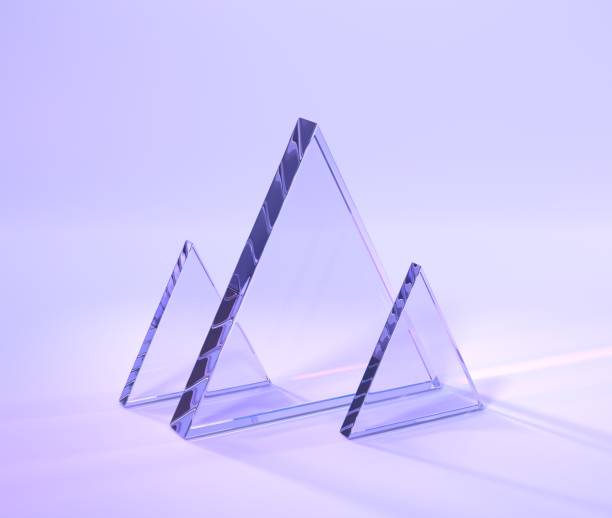istock Glass plates with rainbow effect of light refraction prism or crystal 3d render. Transparent triangular acrylic panels, holographic composition on purple abstract geometric background 1463449581