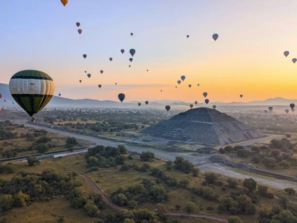 istock Balloons over Teotihuacan 1463462699