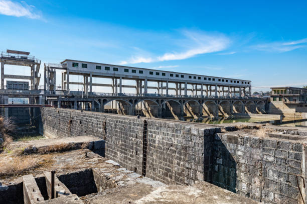 istock hydroelectric power station, sluice 1463474073