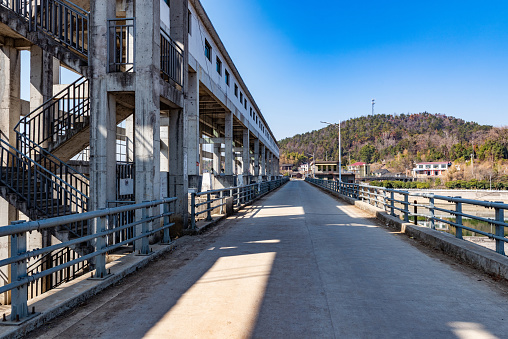 Concrete walks, ladders and outdoor fences