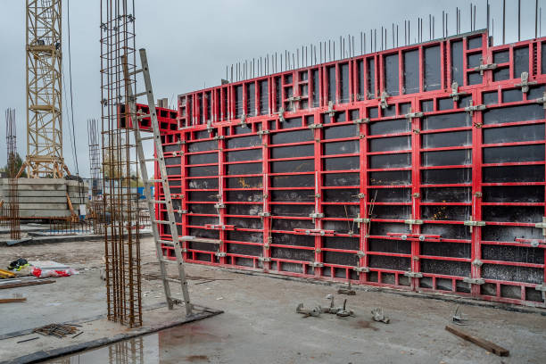 Vertical formwork panels on the construction Vertical formwork panels on the construction of a residential building concrete in formwork stock pictures, royalty-free photos & images