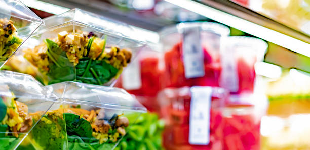 istock Ready to eat meals displayed in a commercial refrigerator 1463498225