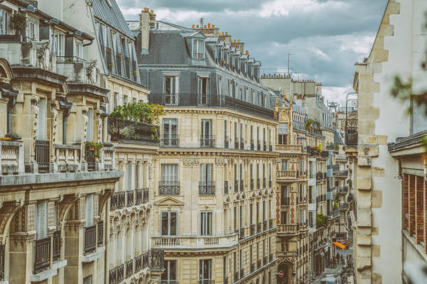 istock Paris, France 1463509573