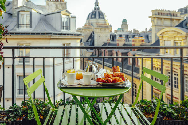 parís, francia - comida-francesa fotografías e imágenes de stock