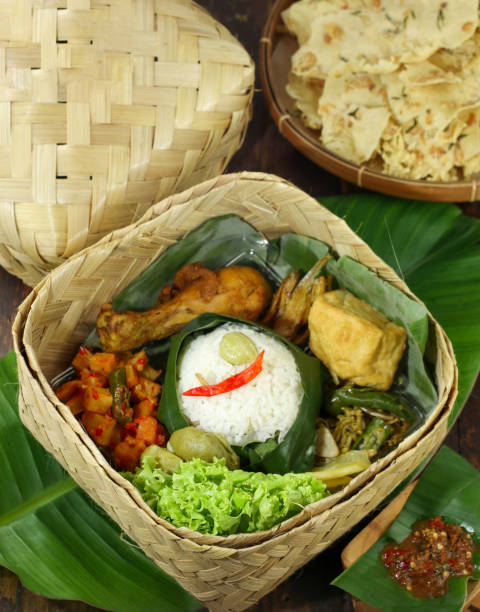 istock Indonesian traditional set meal called Nasi Besek 1463628011