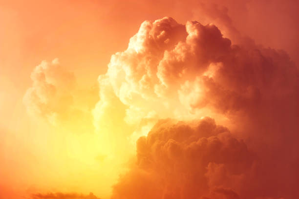 日没夏の自然の背景に雲 - stratosphere sky cloud blue ストックフォトと画像
