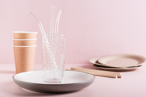 A set of glass and disposable paper utensils for food. Zero waste.