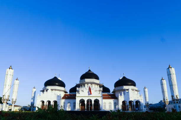 istock Sunrise at the Baiturahhman Grand Mosque 1463655217