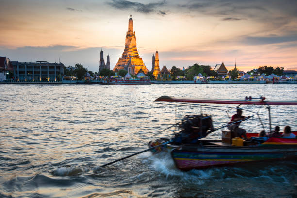 istock Wat Arun at sunset,along the Chao Phraya river,Bangkok,Thailand. 1463677614