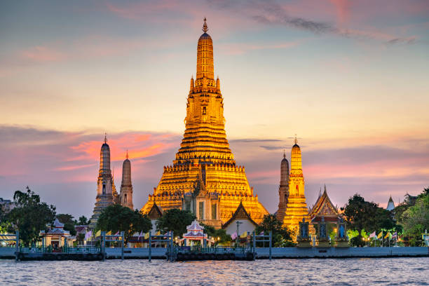 istock Wat Arun at sunset,along the Chao Phraya river,Bangkok,Thailand. 1463677667