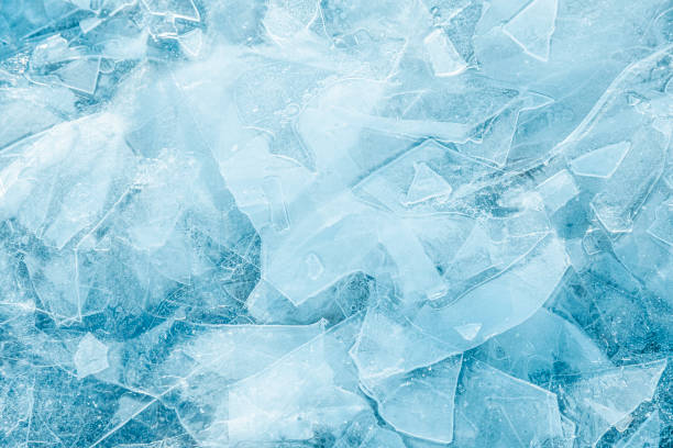 abstrakter eisblauer hintergrund. fragmentierte eiskristalle - crystals of frost stock-fotos und bilder