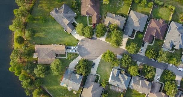 istock Shot of a residential area surrounded by trees 1463710198