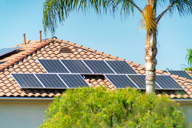 istock House with solar panels on the roof 1463763152