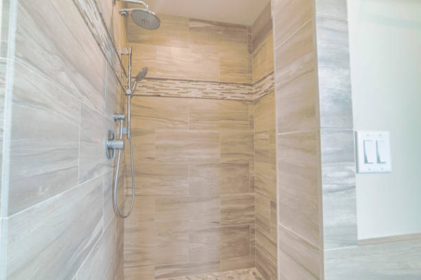 istock Shower area with modern wooden-style tiled walls 1463771395