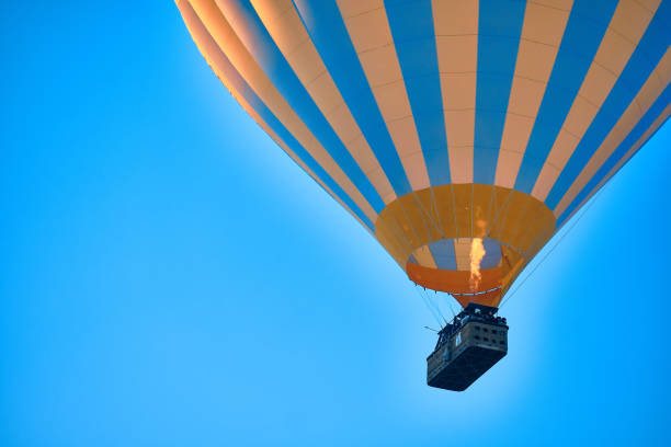 istock Flying hot air balloon 1463818161