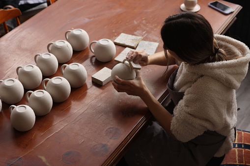 Ceramic artist makes coffee cups