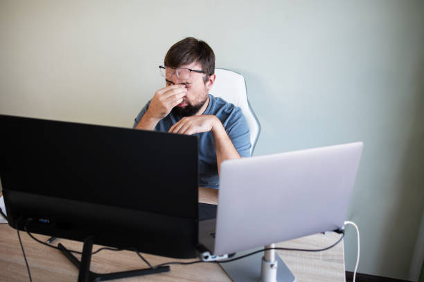 Programmer Overwork 60+ Programmers Pr Ache Stock Photos, Pictures & Royalty-Free Images ...