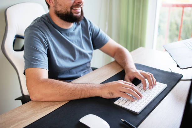 istock Got to get to those deadlines 1463834194