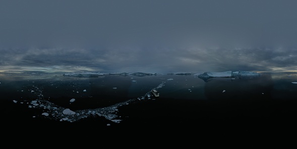 Icebergs in Greenland (Ilulissat)