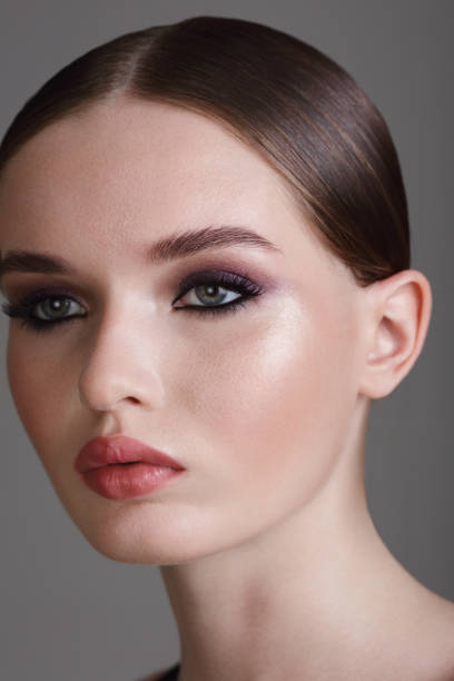 istock Beautiful woman with bright make-up 1463873029