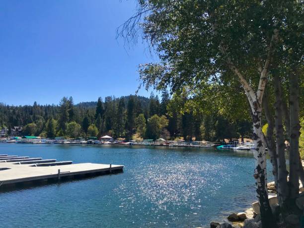 istock Sunny day at Lake Arrowhead 1463910646