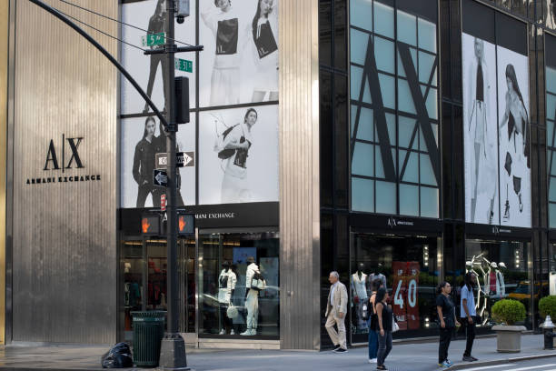 armani exchange store - armani exchange stock-fotos und bilder