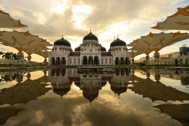 Beautiful sunset at the Baiturrahman Great Mosque in Banda Aceh.