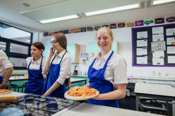 istock Making Pizza With My Friends 1464148040