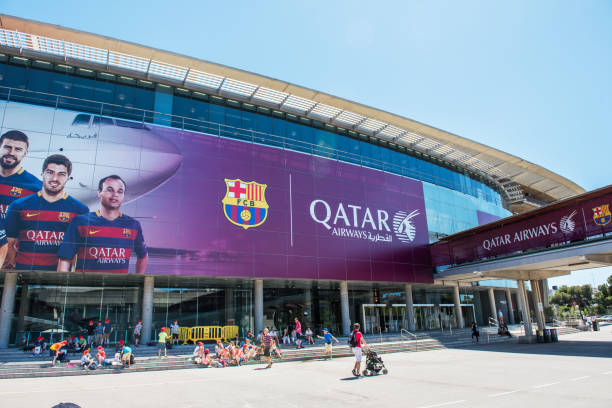 stadion camp nou. stadion drużyny football club barcelona. - barcelona fc obrazy zdjęcia i obrazy z banku zdjęć