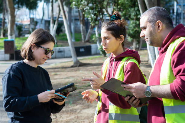 istock Volunteers collecting signatures 1464162009
