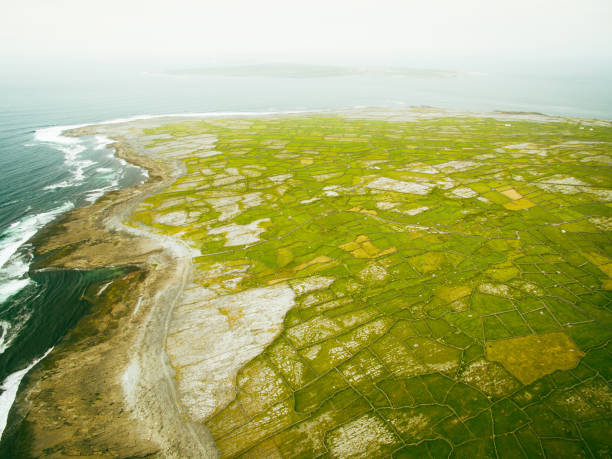 beautiful textures and patter aerial landscape of inisheer island, part of aran islands, ireland.inishmore, inishmaan, inisheer all three islands in one photo - inisheer imagens e fotografias de stock