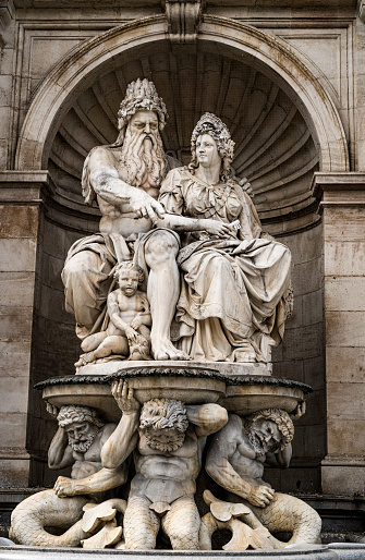 The Albrecht Fountain was created in 1869 and features a mythical representation of the rivers in Austria. Also called the Danubius Fountain.