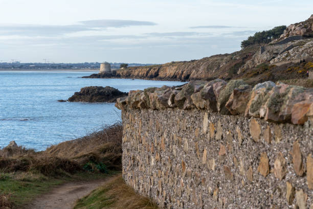 istock Shores and cliffs in Howth, Ireland 1464492517