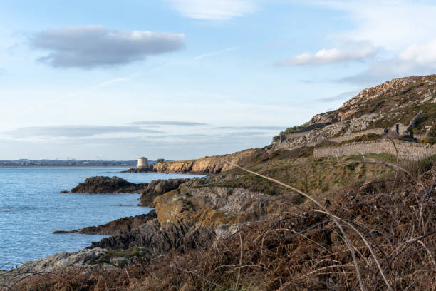 istock Shores and cliffs in Howth, Ireland 1464492548