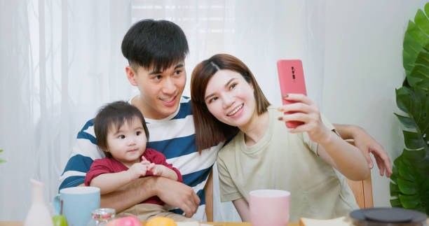 istock asian family eat brunch 1464632568