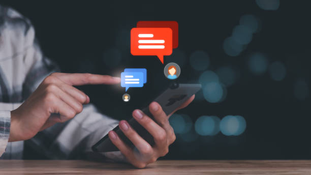 istock young man pointing virtual icon ,Conversation in the chat box icon,social media creation ideas,Chatting and commenting with social networks ,response and chat customer service,online communication 1464636542