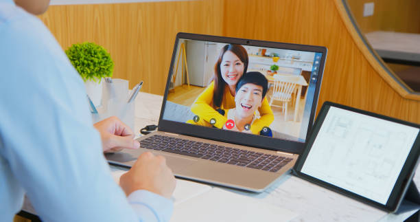 istock interior designer online meeting 1464646125