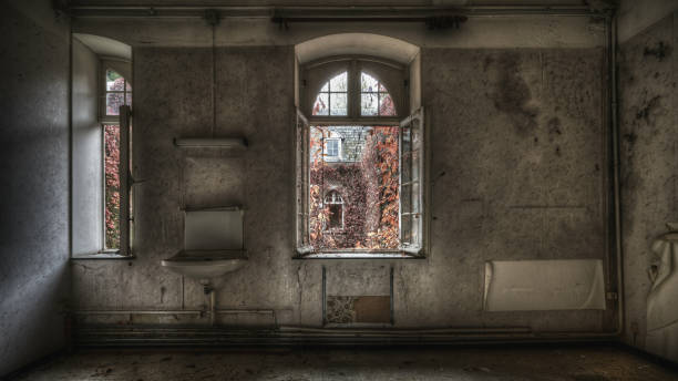 istock Interior of an old abandoned building 1464692239