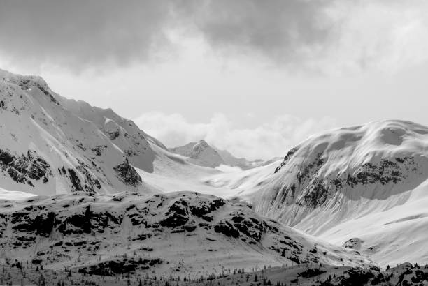 istock Snow covered mountain landscape in Alaska, USA. 1464751763