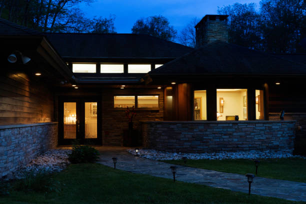 istock Prairie Style home at night 1464890011