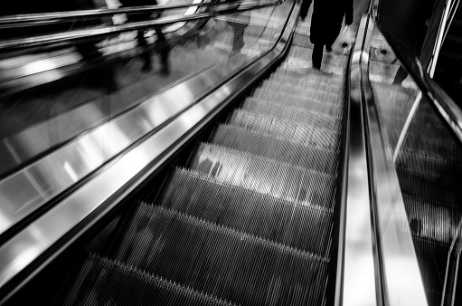 Blurred motion : Escalator