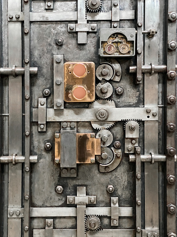 Lock mechanism of safe box