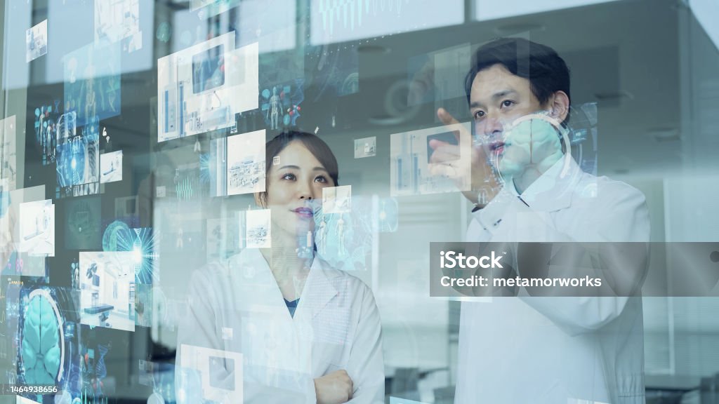 Các bác sĩ châu Á xem màn hình ba chiều. Công nghệ y tế. Công nghệ y tế. - Trả phí Bản quyền Một lần Chăm sóc sức khỏe và y học Bức ảnh sẵn có Các bác sĩ châu Á xem màn hình ba chiều. Công nghệ y tế. Công nghệ y tế. - Trả phí Bản quyền Một lần Chăm sóc sức khỏe và y học Bức ảnh sẵn có