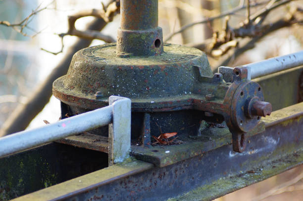 Mills were often operated by small tributaries. On the main rivers they were regulated by gate valves, as here in Marburg.