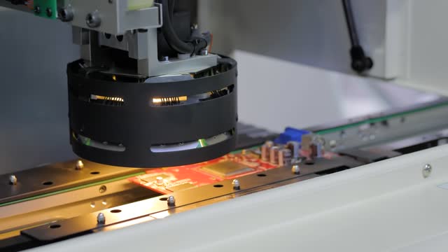 Close up: visual inspection system for quality control of printed circuit board