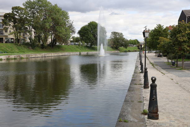 istock Arras - The Scarpe canal 1464985142