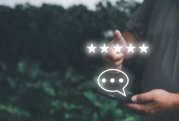 survey feedback Customer service satisfaction survey concept. man shows satisfaction by thumb up and five stars in satisfaction and give a feedback recommendation. happy emotion comentarios de la encuesta concepto de encuesta de satisfacción del servicio al cliente. el hombre muestra satisfacción por pulgar hacia arriba y cinco estrellas en satisfacción y dar una recomendación de retroalimentación. emoción feliz
