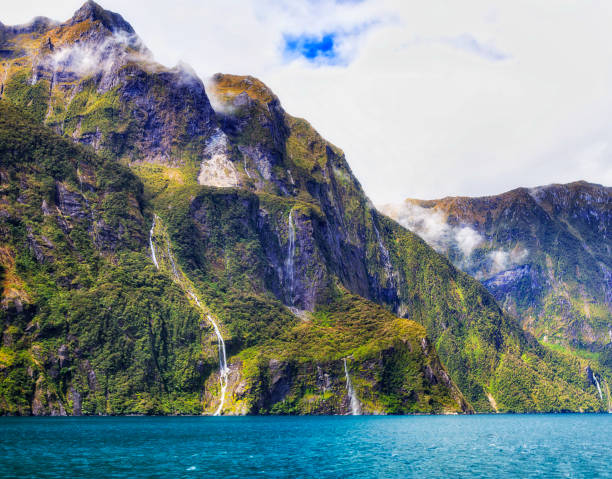 istock NZ Milford Sound WFs light 1465112274
