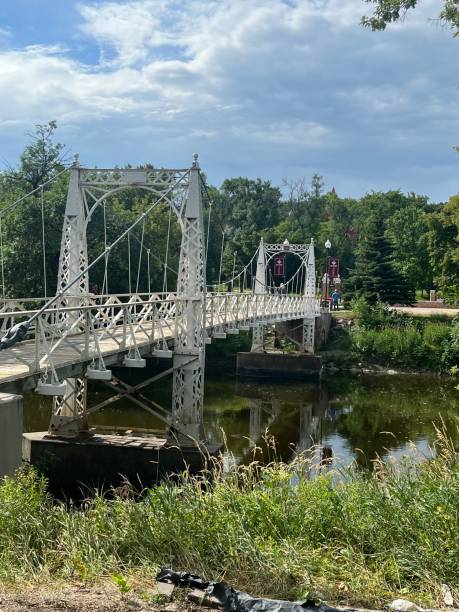 istock North Dakota bridge over river 1465186247