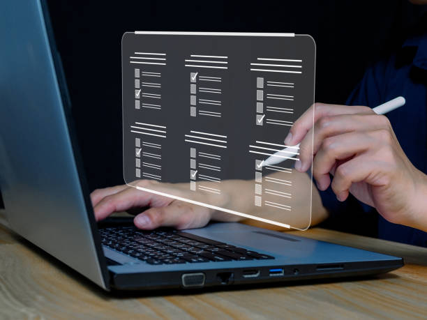istock Businessman who is choosing the correct answer 1465190960